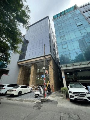 chính chủ cho thuê toà nhà 10 tầng mp lê văn lương - hoàng ngân 360m2. giá 500 tr/ tháng