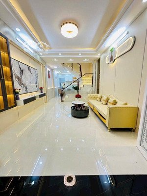 bán gấp nhà đẹp ttnb 3 lầu, sổ vuông vức, vị trí đắt địa. nhỉnh 6 tỷ