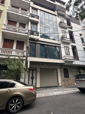 bán nhà trung kính, cầu giấy - 100m, vị trí vàng hiếm, ô tô tránh, dân xây chắc chắn, giá hơn 31tỷ