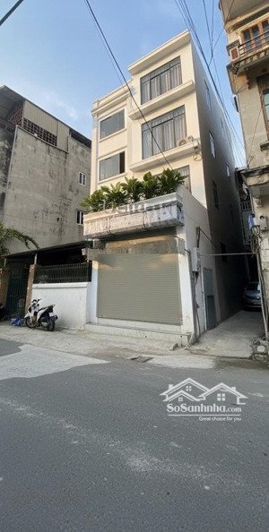 chính chủ cần bán nhà mặt phố để ở và kinh doanh. dt 56,6m2, lô góc, đường 6m, 4 tầng, gần trường