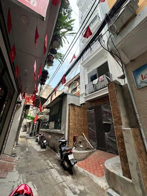 siêu phẩm phú mỹ ccmn mới 7 tầng thang máy 16 phòng khép kín dòng tiền 80tr/tháng mặt ngõ thoáng