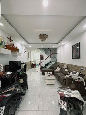 nhà 4 tầng hxh lê thúc hoạch 3pn 46m2 giá chào 6,65 tỷ ngay trường thpt trần phú sổ riêng hoàn công