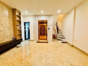 thang máy, ô tô đỗ nhà kim ngưu. phân lô, ngõ nông rộng thông các ngả, kinh doanh sầm uất, 50m.