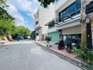 nhà phân lô-85m- mt 4,3m giá 19 tỷ nhỉnh vỉa hè rộng-ô tô tránh kinh doanh-thang máy-tiện ích