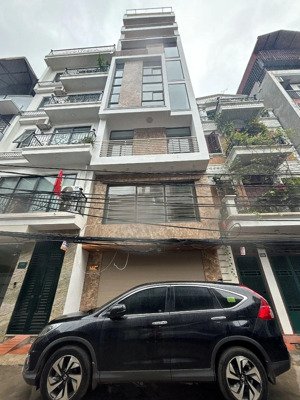 phô thái thịnh ,đống đa.kinh doanh bất chấp .vỉa hè đá bóng . 93m 9 tầng xây mới tha