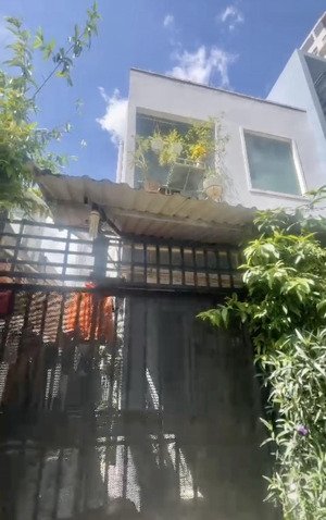 bán nhà 2 tầng hẻm xe hơi linh đông thủ đức giá chỉ 4.8 tỷ
