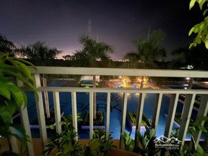 tin chuẩn. chủ kẹt tiền bán gấp 2pn- 2wc góc- có balcon. full nt, giá cực tốt