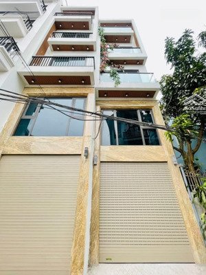 siêu phẩm nhà đẹp lô góc cổng chợ phúc lợi, 45 mét 6 tầng ô tô vào nhà
