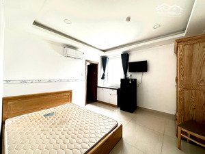 cho thuê ngay nguyễn trãi q1 gần bến thành - takashimaya - phố đi bộ (thang máy,cửa sổ lớn)