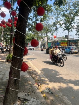 đẳng cấp lô góc 3 mặt thoáng 150m mt 9m. 9 tầng .vình tuy hai bà trưng đang cho thuê gần 100trieu