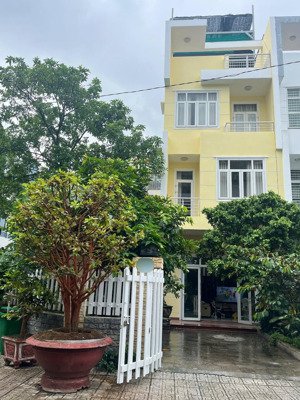 bán biệt thự góc 2mt (9m x 28m), kdc gia hòa, phước long b, quận 9