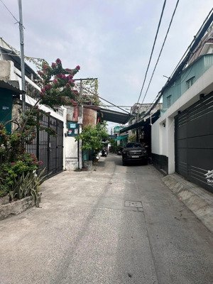 bán nhà 3 lầu đường nguyễn văn quá, dt: 7m nở hậu 11m x 20m, đường 5m thông giá 8.2 tỷ tl