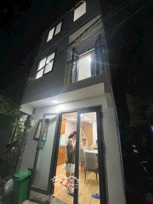 bán nhà riêng tại võ văn ngân, 2,3 tỷ, 26 m2, giá ưu đãi