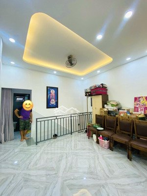 5 phút qua quận 1 - 55m2 công nhận đủ - tôn đản quận 4 - nhà sáng đẹp ở ngay