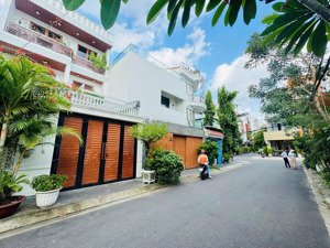 bán biệt thự đường quốc hương , phường thảo điền , quận 2