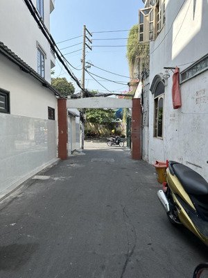 thống nhất cạnh cityland gò vấp - hẻm xe hơi - 6 x 19 nở hậu nhẹ - 3 tầng - 9.8 tỷ còn tl