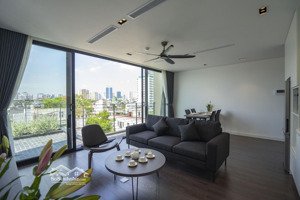 dòng tiền khủng, bán tòa apartment liễu giai, 135m xây 9 tầng ô tô, chỉ hơn 300tr/m