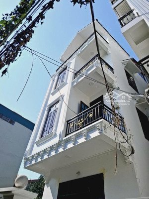 bán nhà phố phúc lợi, 82m2 4 tầng, 69m2, 8.75 tỷ, ô tô - nhà dân xây chắc chắn, căn góc 2 thoáng