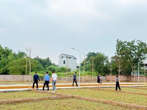 bán nhanh lô đất vàng tại vai réo- phú cát- hà nội