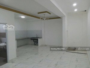 hẻm xe hơi lũy bán bích 5.6x13.5m 1 lầu 7.9 tỷ