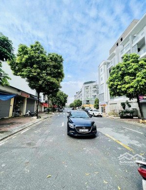 bán nhà 5 tầng thang máy, thượng thanh, xây độc lập, cách ô tô tránh 30m, dt: 51,2m, giá: 8,2 tỷ