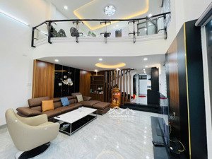 13.5 tỷ. có thương lượng 2 mt nguyễn xuân ôn 3 tầng - hoà cường bắc - 6.5*15