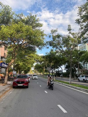 bán góc 2 mặt tiền lê đức thọ & trần quang khải vip cách biển 500m. giá 25 tỷ thương lượng