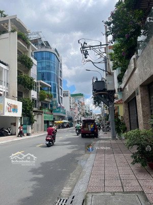 cho thuê nhà mặt tiền đường huỳnh văn bánh, phú nhuận tiện ở và kinh doanh với 7pn, 8wc và 1 mbkd