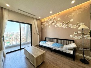 chính chủ bán gấp căn hộ 2pn full đồ nội thất cao cấp, dt:83m2 toà 6th element, tây hồ