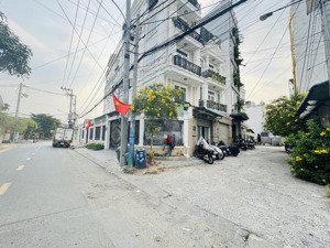 nhà đẹp quốc lộ 13, thủ đức xây 4 tầng- 4pn, hẻm ô tô 6m, giá chỉ 6.8tỷ