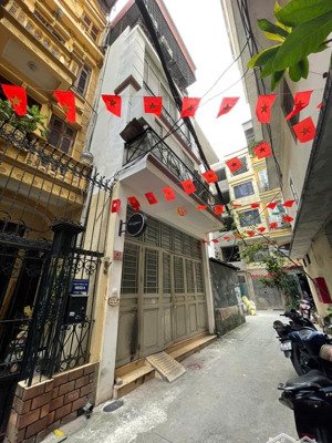 bán nhà phố tây sơn 75m. mt:5m. phân lô oto chạy vòng quanh, ngõ thông kinh doanh , giá 24 tỷ