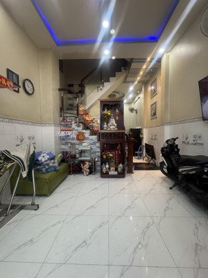 nhà đẹp 3tầng nguyễn văn luông btct 50m2, tiện ích đầy đủ 5.8tỷ