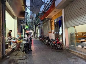 bán gấp nhà 3t đông mỹ vạn phúc 50m2 ,3,7ty, oto chạy qua nhà, dân dông, gần nhà văn hoá , dân đông