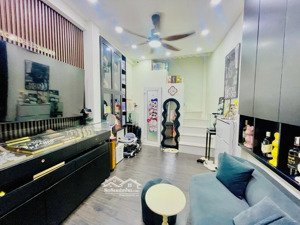 sát mặt tiền vườn chuối, đẹp ở ngay 2tầng, 4.25tỷ