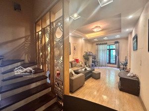 cần bán nhà phố nguyễn văn cừ dt 70 m2 x 4 tầng x 4m mt giá đầu tư, gần cầu chương dương