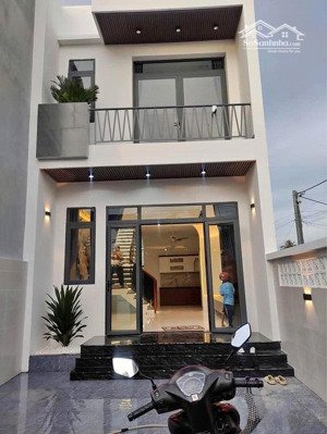 gấp!!!dọn về quê ở luôn, thanh lý nhanh căn nhà lầu gần trạm thu phí!!