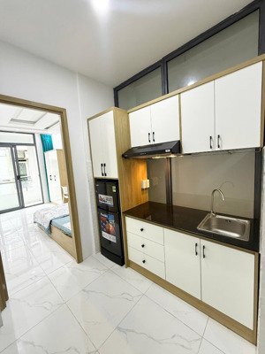 khai trương căn hộ 1 phòng ngủ full nội thất mới 100% , tách bếp , ban công