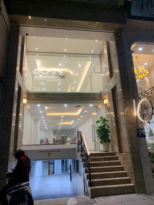 cho thuê gấp nhà mặt phố tại vũ trọng phụng, 80 triệu, 100m2x5 tầng mặt tiền 5m lh 