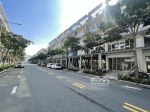 vip căn nhà phố siêu đẹp tại sala - đại quang minh cho thuê giá chỉ 118 triệu/tháng - 600m2 dtsd