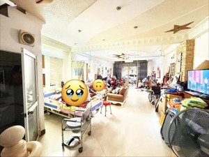 phú nhuận- hai mặt tiền kinh doanh khu phố ẩm thực- 63m2( 5.512)- nh 5 tầng- 5 pn - 7 pn