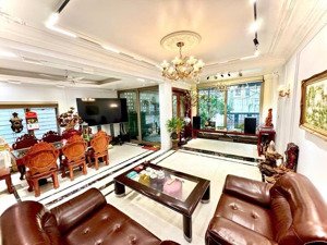 hàng kín - miễn mg : chính chủ bán bt mini mặt ngõ oto tránh - view hồ quỳnh phố võ thị sáu - hbt