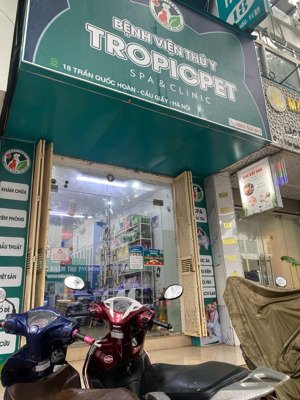 mặt phố trần quốc hoàn vỉa hè rộng kinh doanh sầm uất giá rẻ nhất phố dòng tiền 46triệu/tháng