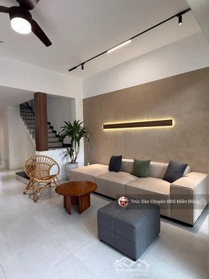 nhà đẹp giá rẻ shr q12 - gần chợ hiệp thành sỡ hữu nhà dt 60m2 1tr1l có 3pn 2wc