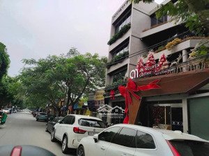 đất phố trạm long biên 45m2-8.2 tỷ. vuông đẹp, ô tô chỉ 15m