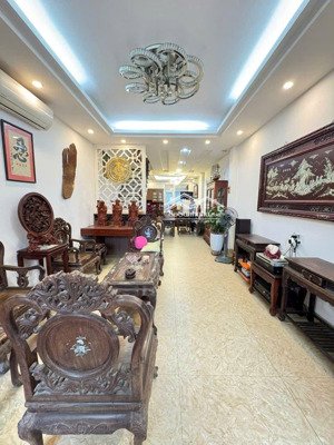 bán nhà phố ngọc thụy bồ đề, long biên 
nhà dân xây 5 tầng, sân vườn gara ô tô 2 mặt ngõ