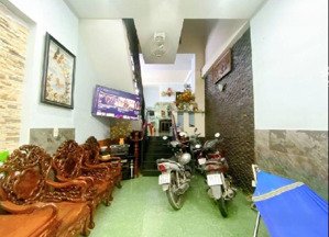 mtkd đẹp cực hiếm đỗ thị tâm thẳng chợ tân hương. 4 tầng: dt: 64m2. tk hiện đại. mua có lời ngay!