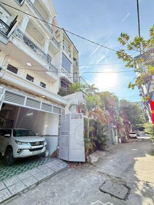 biệt thự 4 tầng ôto ngủ trong nhà 65m2 đường hẻm 7m giá mềm 5ty950