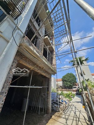 bán nhà phúc lợi, 38m2, 5 tầng mặt tiền 4.7m, 7.3 tỷ, vf3, nở hậu - nhà dân xây đơn lập