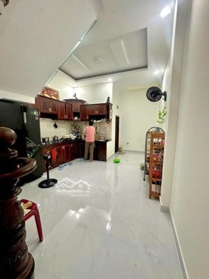 siêu hiếm, nhà chính chủ 69m 3 tầng hẻm oto hồ văn long, giá 6 tỷ