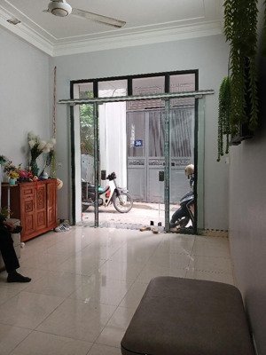 nhà đẹp đông ngạc ở ngay - ngõ thông - 5m ô tô tránh - bãi đỗ xe ngày đêm.